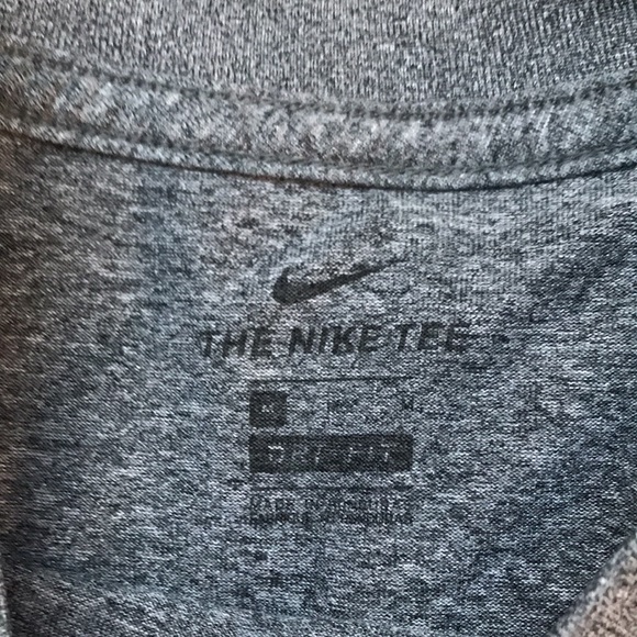Nike Tee - Picture 2 of 5
